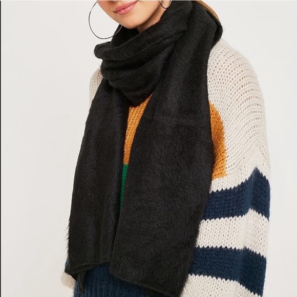 Urban Outfitters Accessories - URBAN OUTFITTERS FUZZY FURRY BLACK SCARF